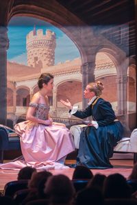 Teatro: "Garcilaso"; 15 de octubre.